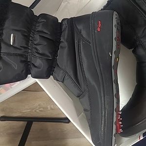 New pajar snowcap boots